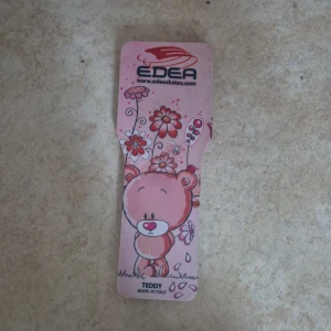 Snurrplatta  - En fin snurrplatta från Edea som är perfect ifall man går i konståkning och vill träna på mark på tillexempel olika hopp och piruetter 