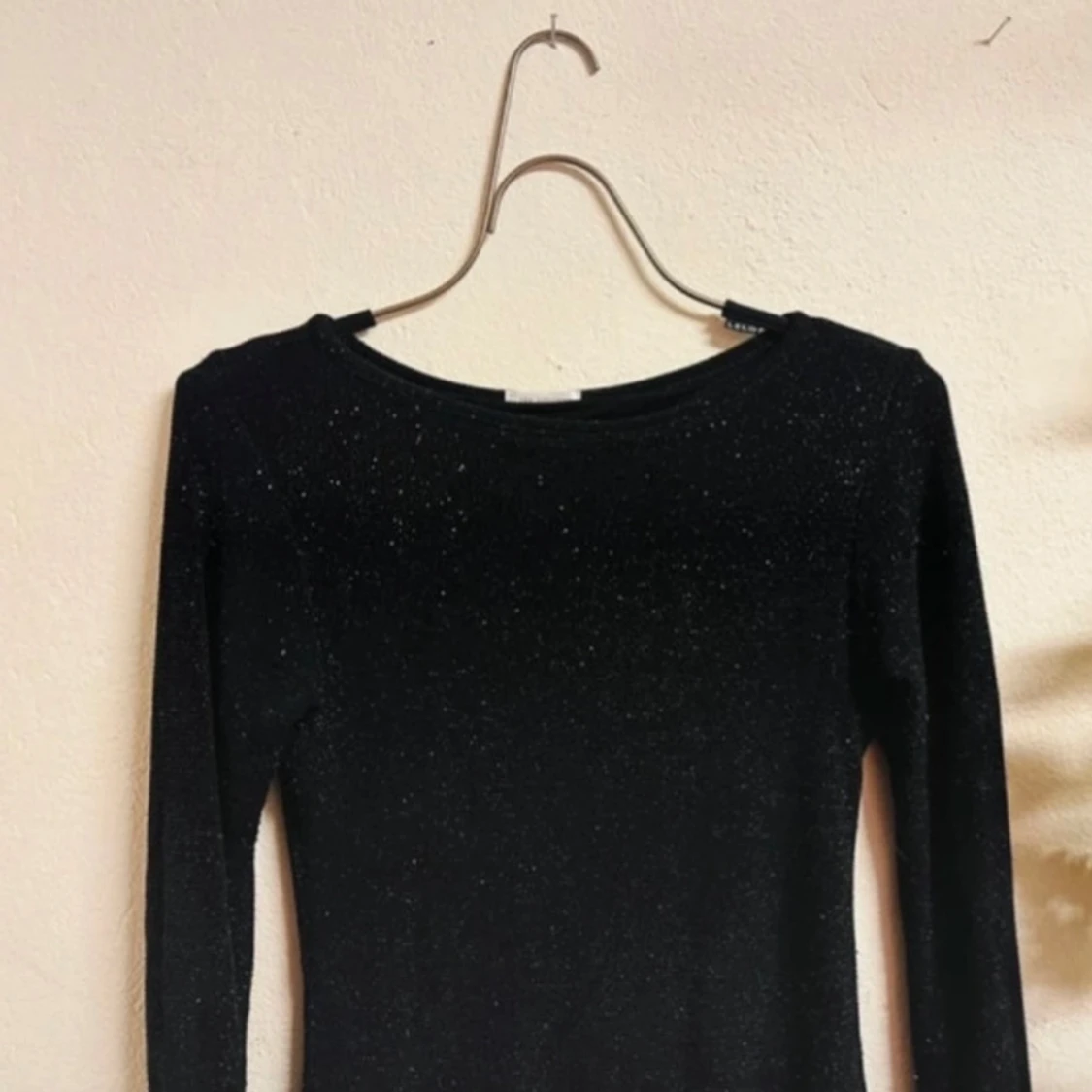 Svart Stretchig glitterklänning från Ida Sjöstedt – figurnära partymodell - Storlek 36/Small - 2