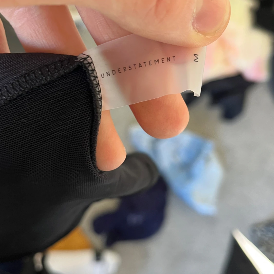 Svart meshtröja från Understatement - 2