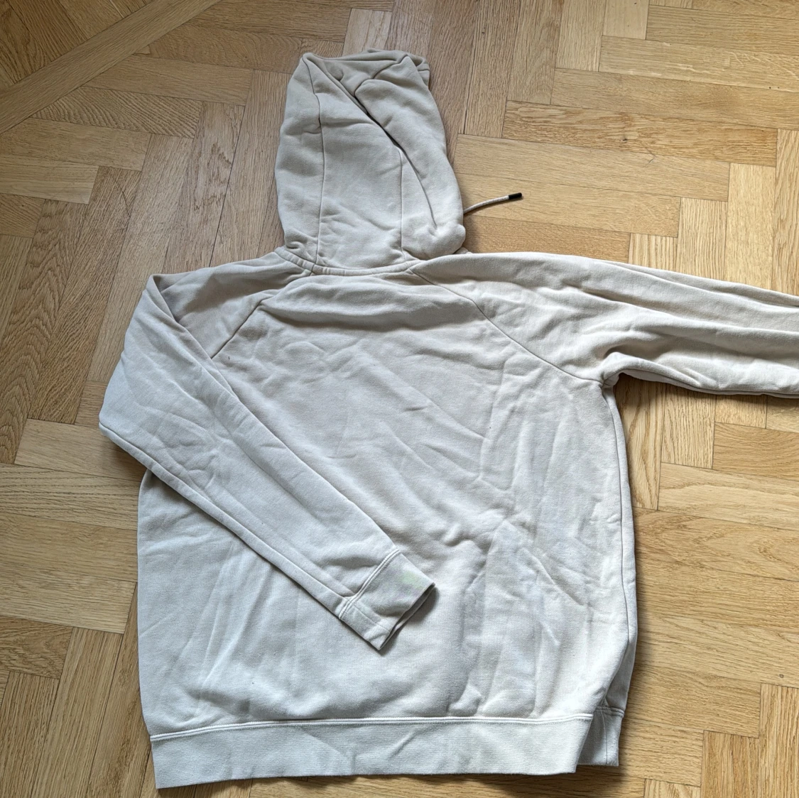 Beige hoodie från Nike med huva - 2