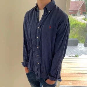 Polo Ralph lauren linneskjorta  - Säljer nu denna polo Ralph lauren linneskjorta, skriv för fler bilder/frågor🙌🏼