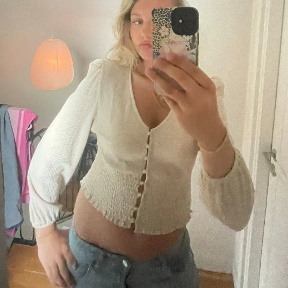 Beige croppad blus med knappar - 1