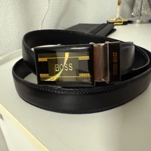 Boss bälte - Boss bälte i bra skick utan repor eller defekter