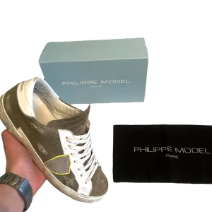 Philippe Model - | Feta Philippe Model | Storlek 40 men passar 41 |  Skick 9/10, även sulan är i mycket bra skick! | Allt og ingår | Sjukt bra pris | Hör av er vid funderingar👏|