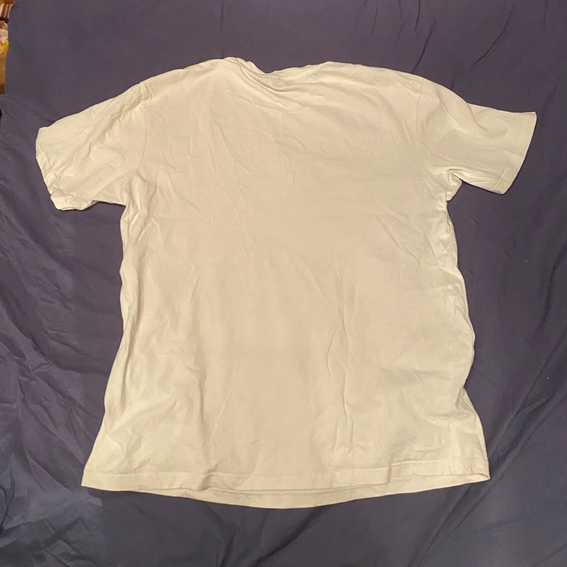 Vit t-shirt med graffiti-tryck från FSBN - 1