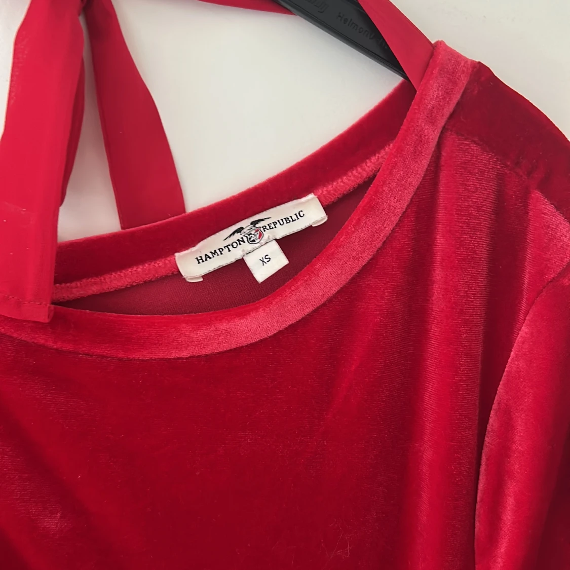 Röd sammetstopp från Hampton Republic - 3