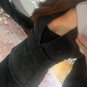 Lululemon define jacket - Super cute lululemon camo define jacket in size 4! no signs of use!
