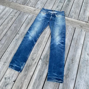 Apc jeans - Säljer nu mina apc new standard jeans. Storlek: 28. Tveka inte på att höra av er vid intresse!
