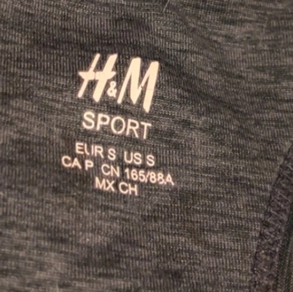 Mörkgrått sportlinne från H&M - 2