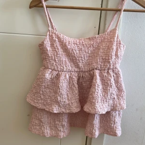 Rosa volanglinne - Jätte sött rosa linne❤️.