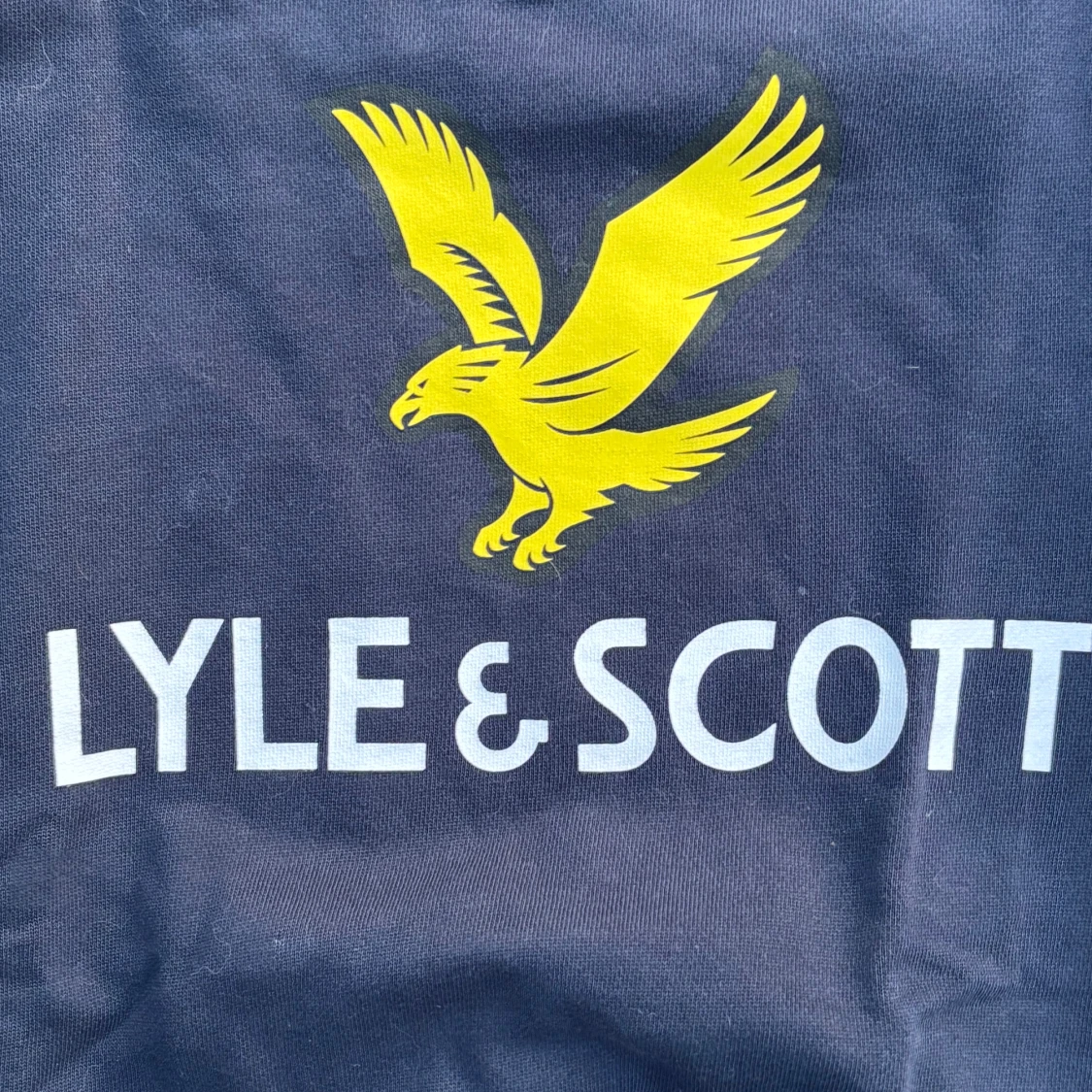Mörkblå Lyle & Scott sweatshirt - 2