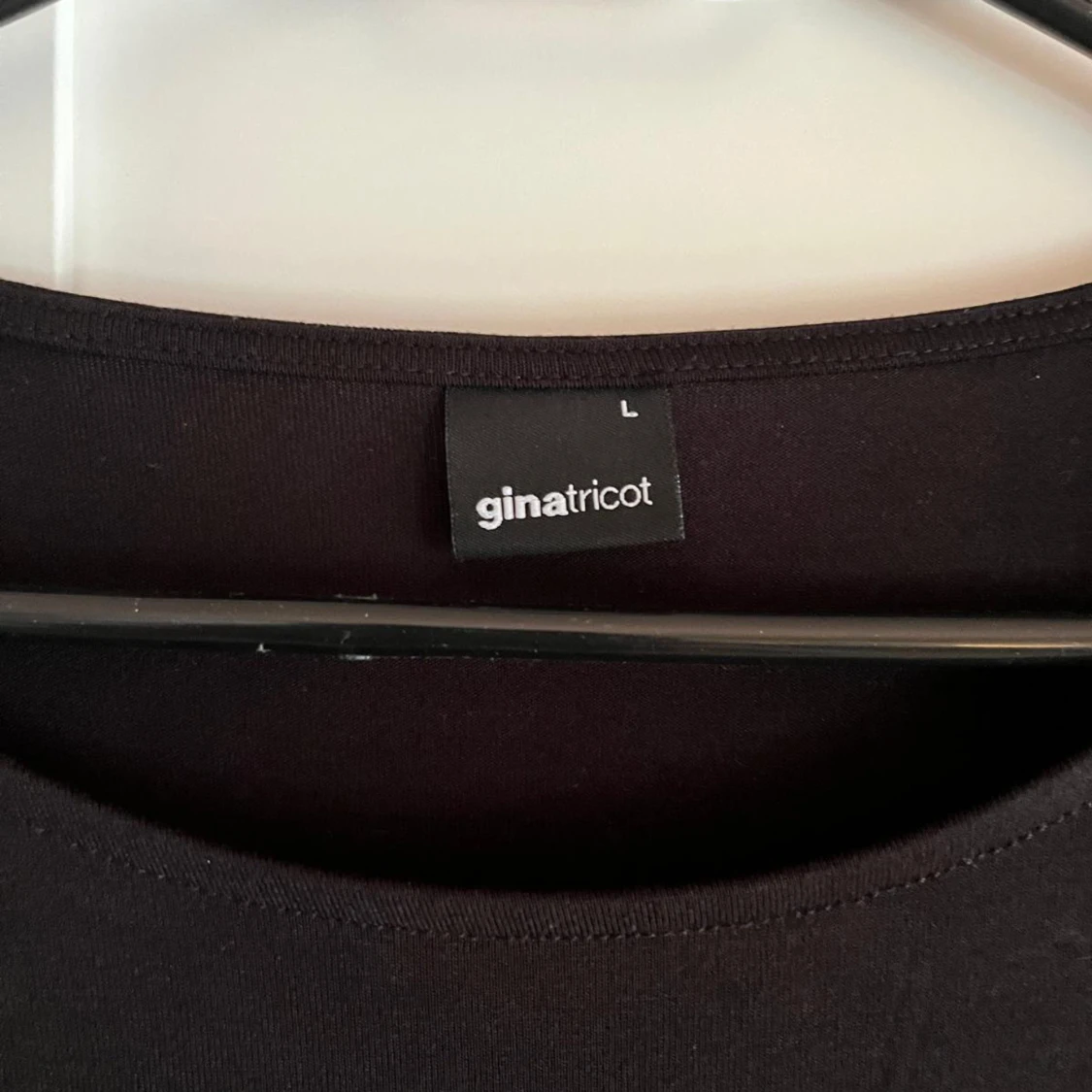 Svart långärmad tröja från Gina Tricot - 3