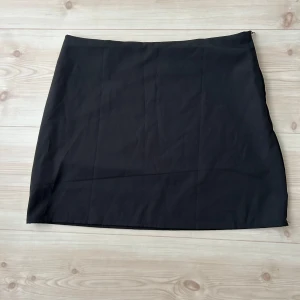 Svart kjol - Kommer inte till användning!