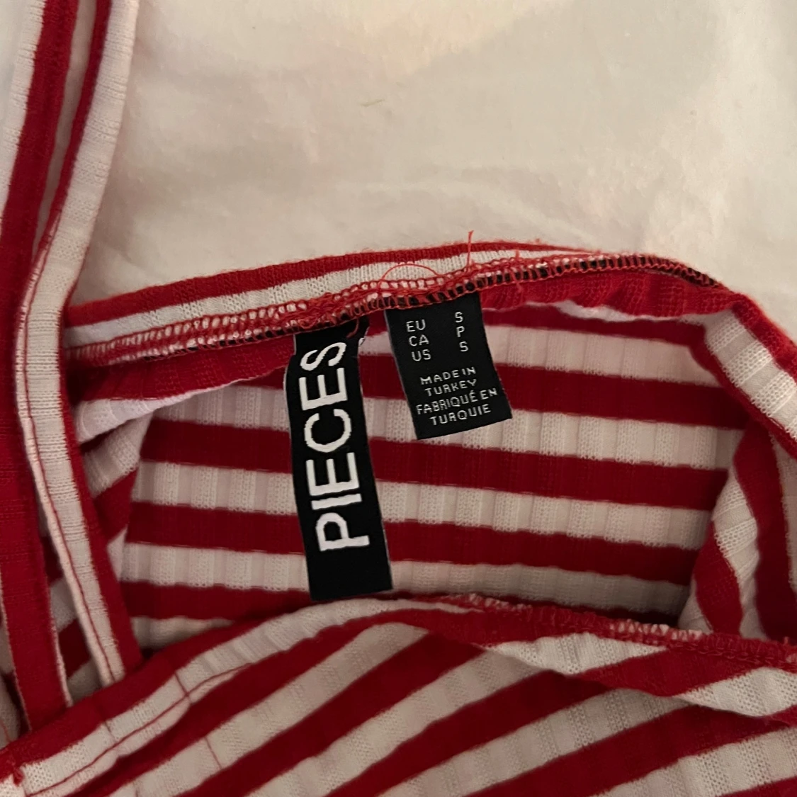 Randig halterneck topp från Pieces - 1