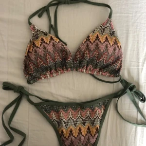 Bikini - Jättebra skick säljer då den inte kommer till användning, skriv privat för mer info/bilder💗postar inom 24h💕