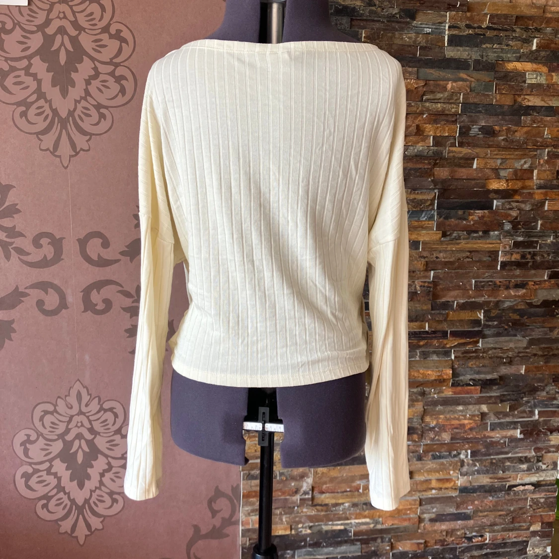 Ribbad omlottopp från NLY Trend - 1