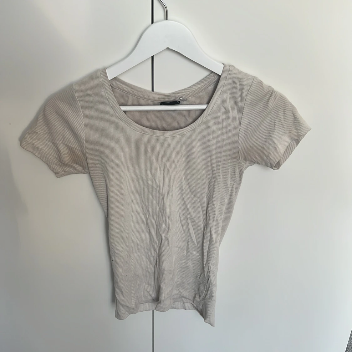 Vit ribbad topp från Firefly XS