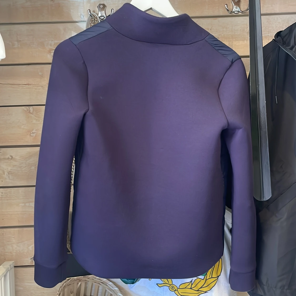 Mörklila pufferjacka från Angel & Rocket - 2