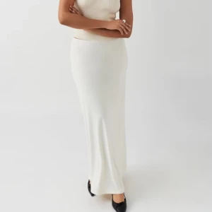 Low waist maxi skirt - Slutsåld kjol från Gina Tricot, använd en gång🌸