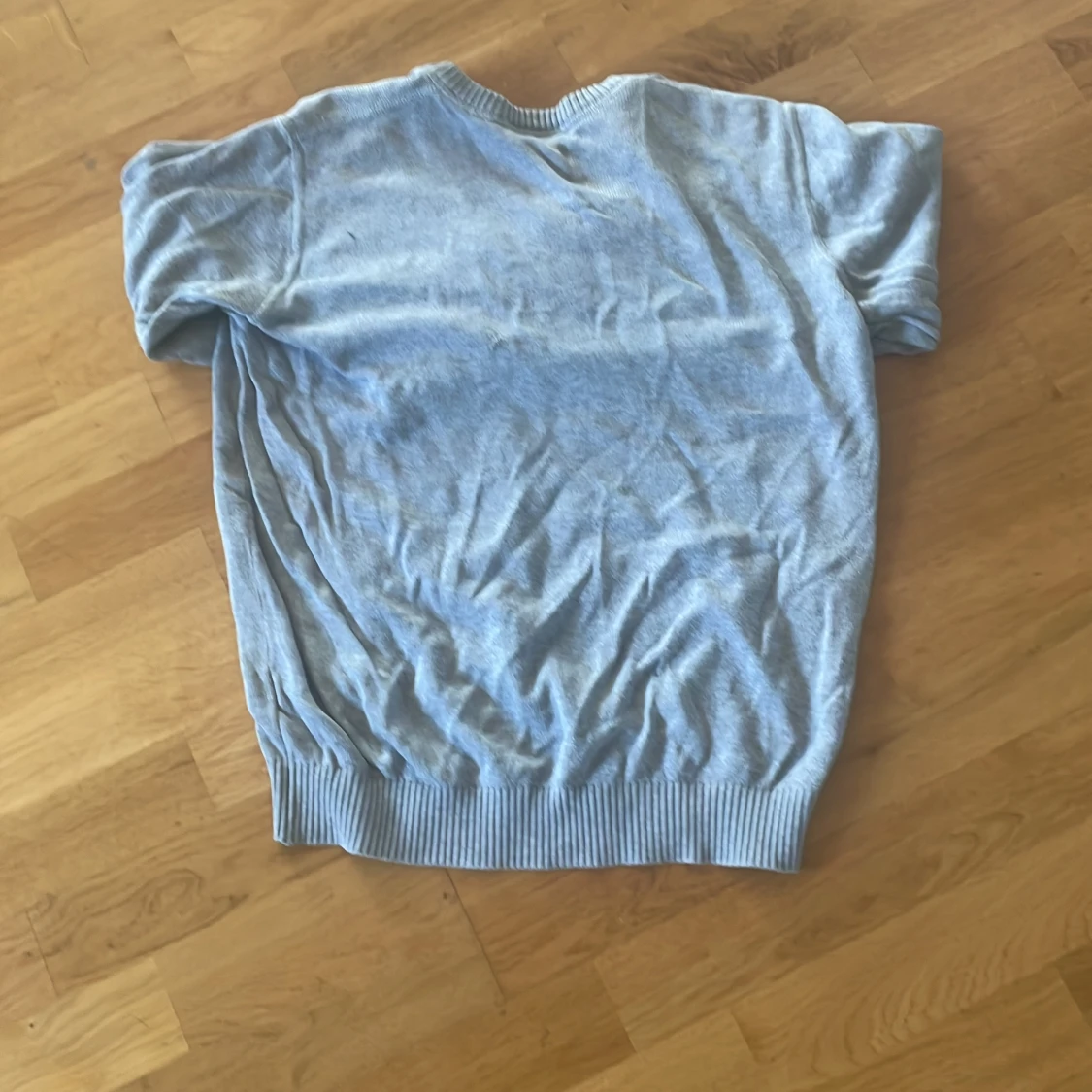 Grå stickad Lacoste tröja - 1