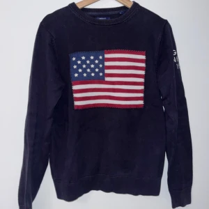 Gant - tröja - Gant - tröja strl s  Använd, cond 8/10 Nypris 2.500:- Mitt pris 500: