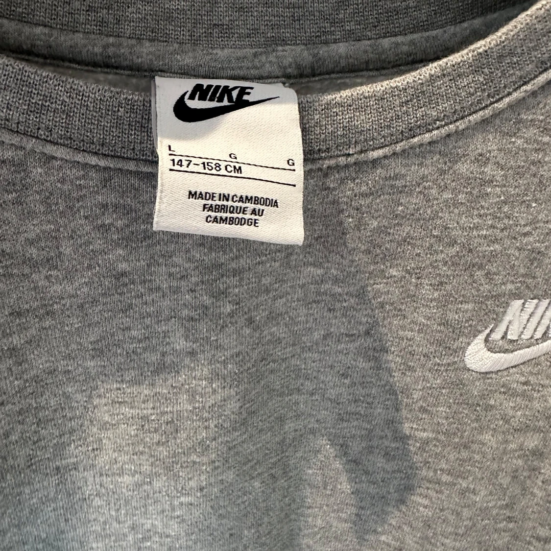 Grå sweatshirt från Nike - 2