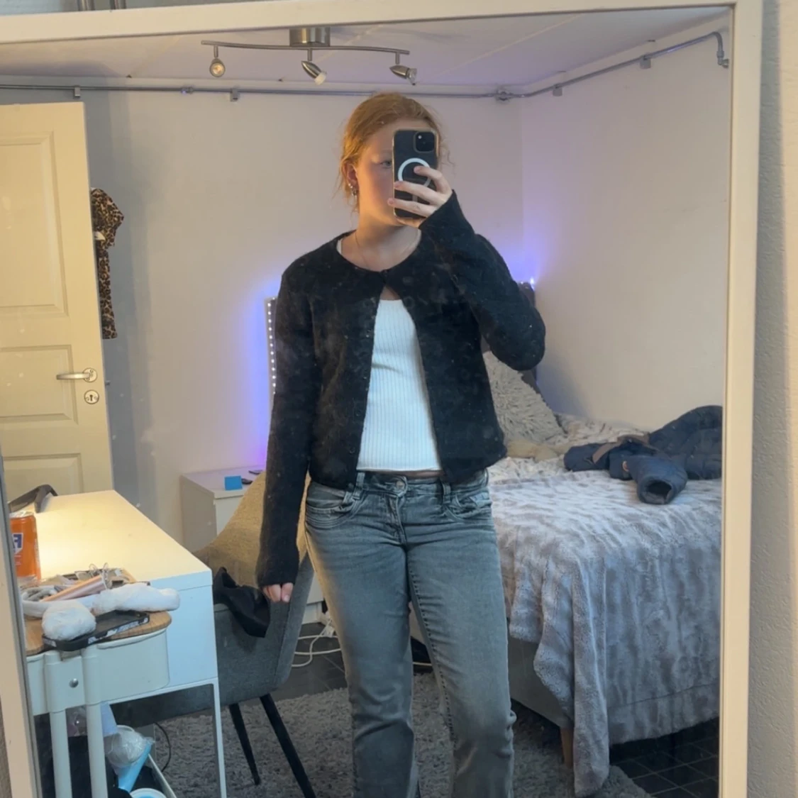 Svart kofta från Gina Tricot