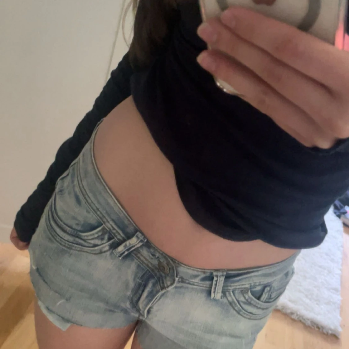 Ljusblåa jeansshorts från Jolin