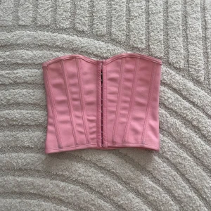 Prettylittlethings pink corset - Använt 2-3 gånger