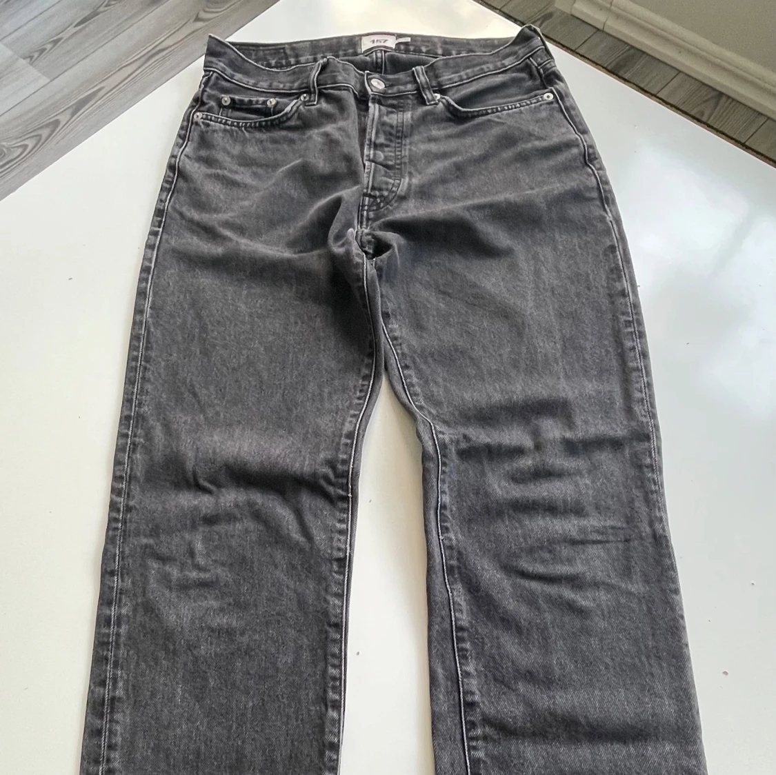 Grå jeans straight fit från 157 Seattle
