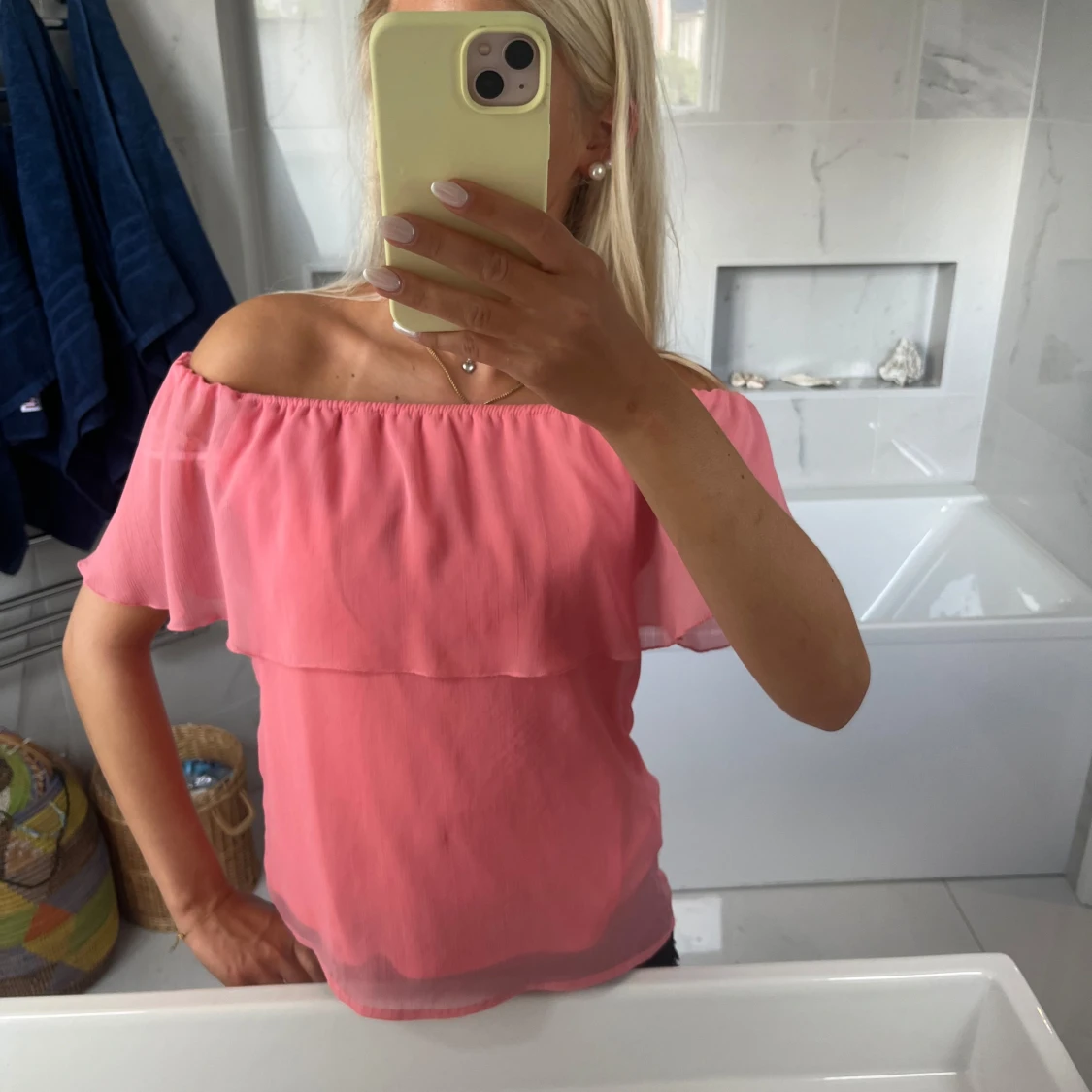 Rosa offshoulder blus med volang - 2
