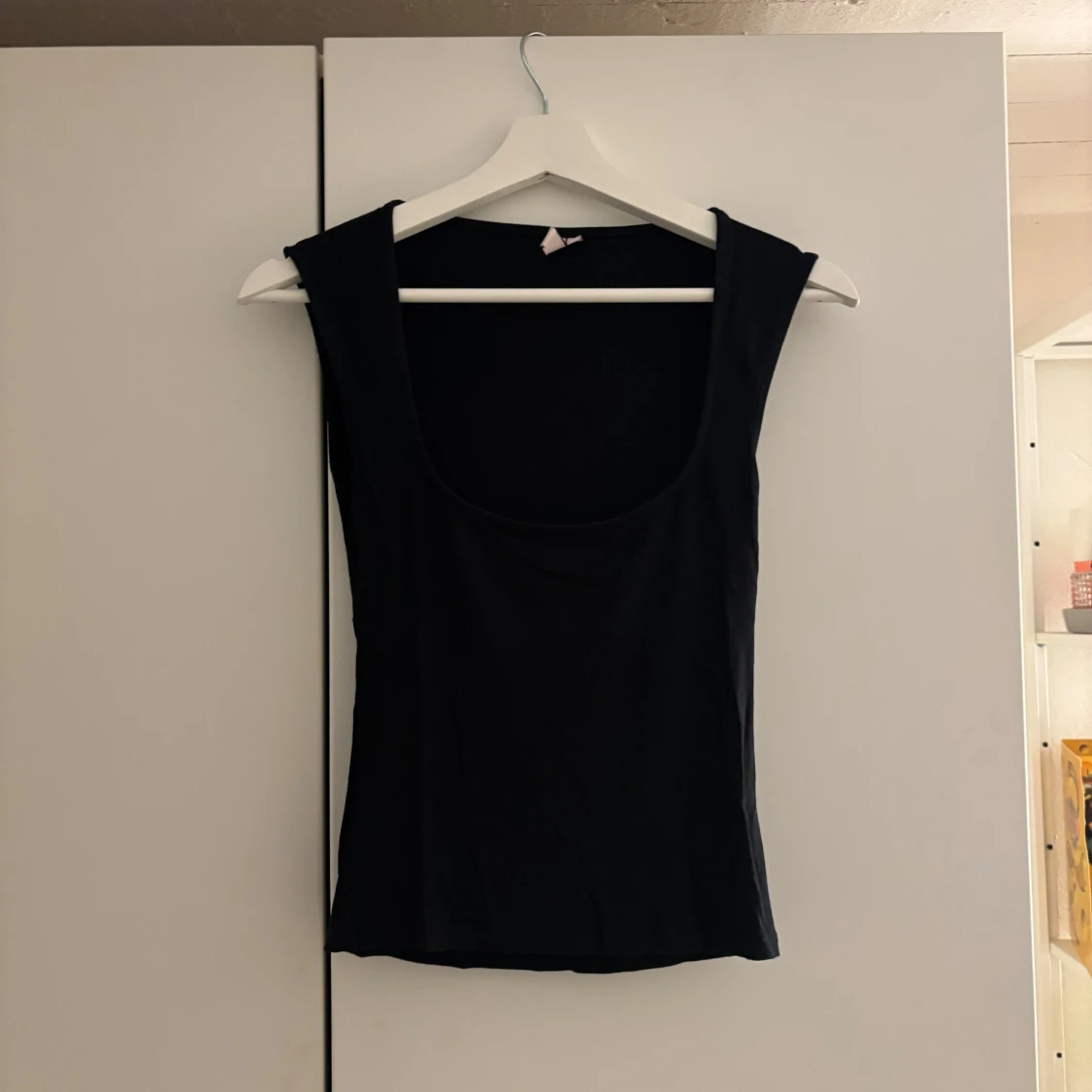 Svart linnetopp Nelly