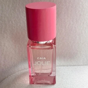Caia Jolie Parfym - Den eftertraktade limited edition ’Jolie’ Parfymen från Caia!