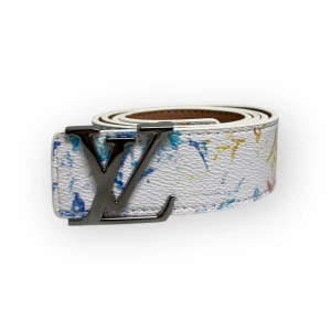 Louis Vuitton Bälte - Helt nytt aldrig använt. Storlek 110cm. Kan frakta eller mötas i Stockholm. Postar inom 24 timmar 