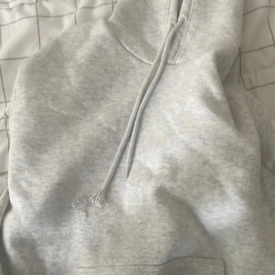 Ljusgrå hoodie från Bershka, loose fit - 4