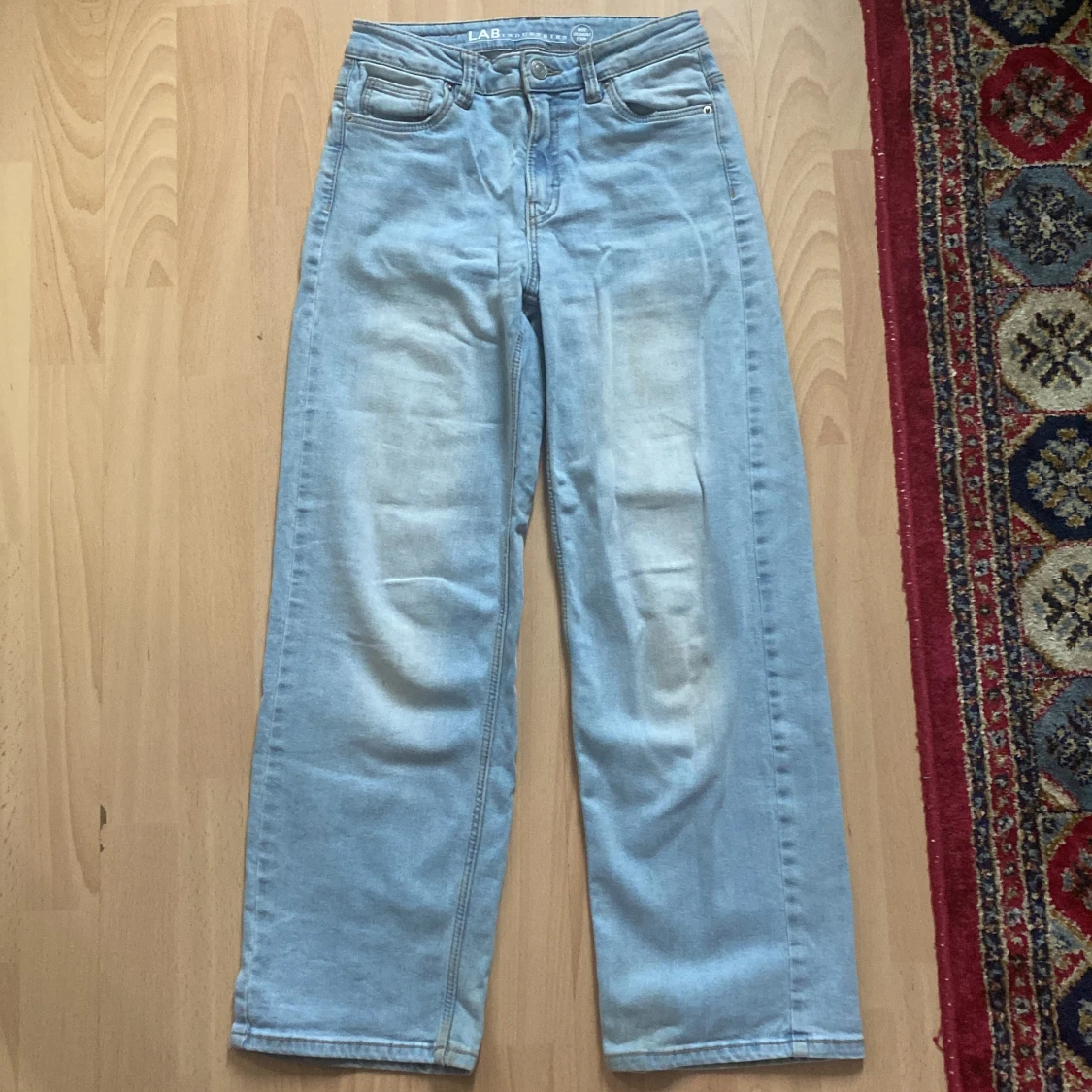 Ljusblå wide jeans från LAB Industries