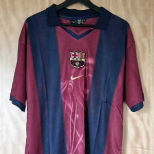 Fc Barcelona x CactusJack collab 24-25 - Fc Barcelona x CactusJack collab 24-25. Helt ny med tag. Storlek: Medium