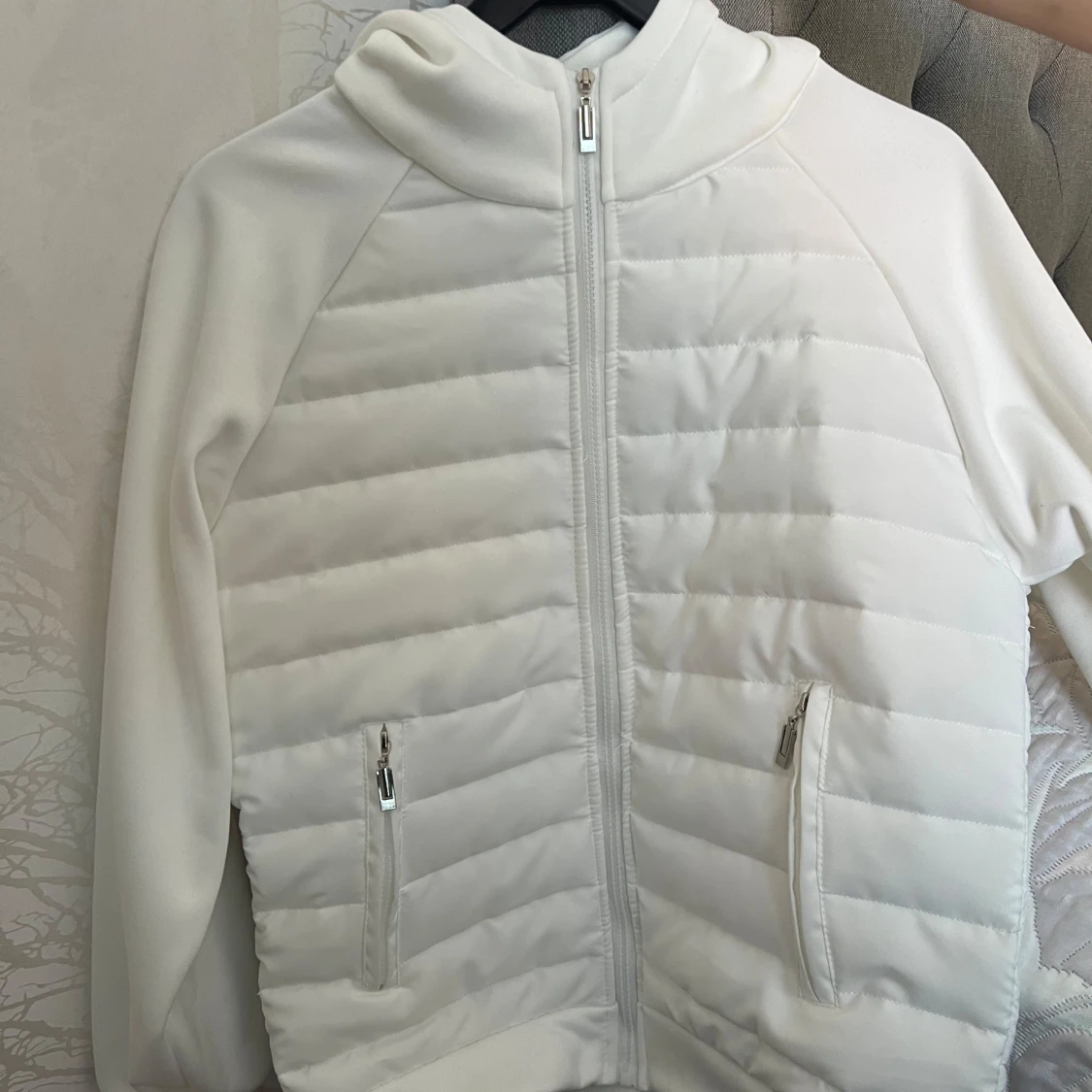 Vit quiltad jacka med dragkedja - 3