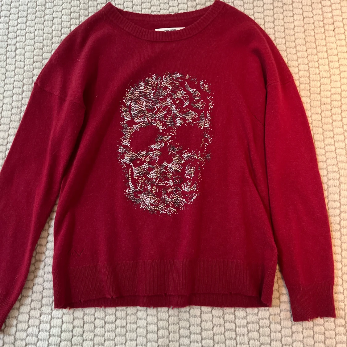 Röd tröja med dödskallemönster från Zadig voltaire