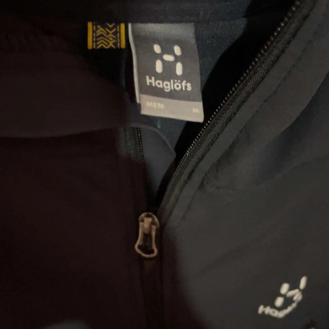 Svart vindjacka från Haglöfs - 1
