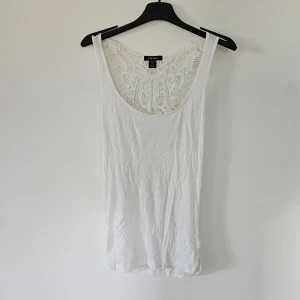 Linne - Linne storlek M. Fin rygg. Aldrig använd. 