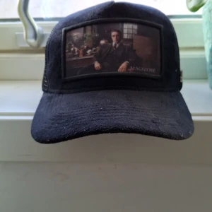 Svart maggiore velvet  - Jag använde denna keps under sommaren 