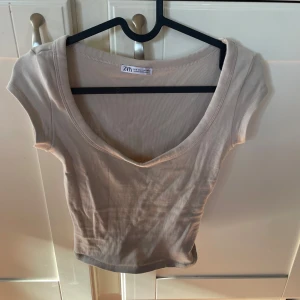 Tröja från zara - Tröja från zara, ribbad och uringad storlek s