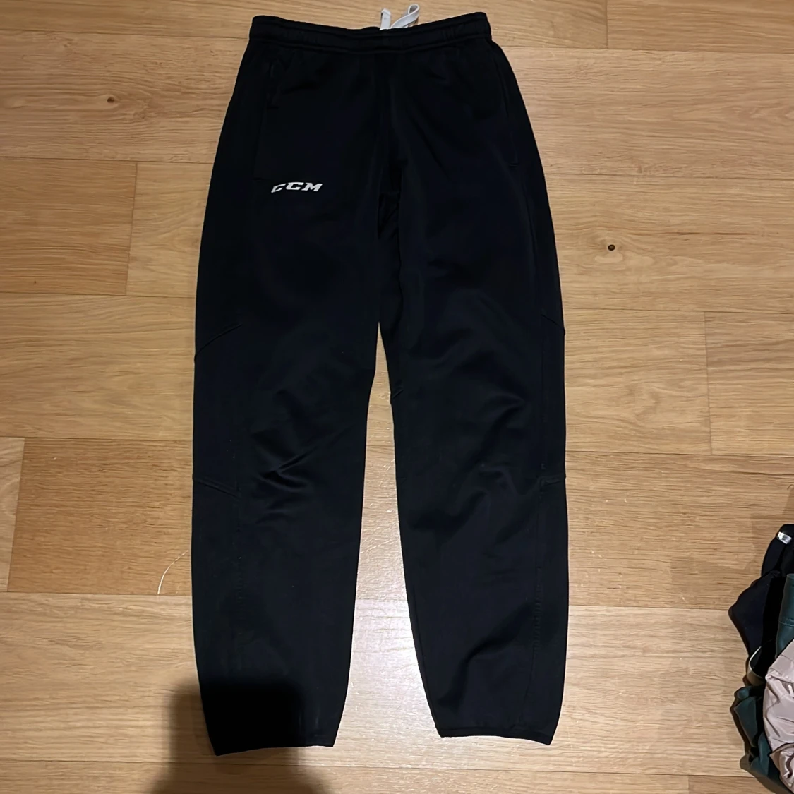 Svarta träningsbyxor från CCM