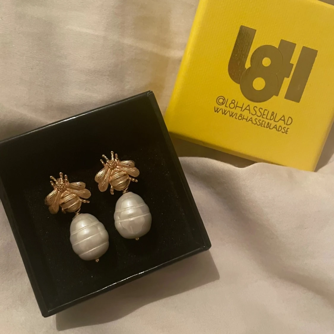 Wasp Earrings - 90