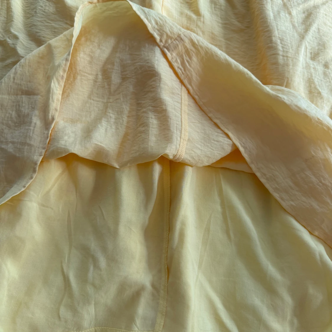 Gul omlottkjol från H&M, storlek S - 1