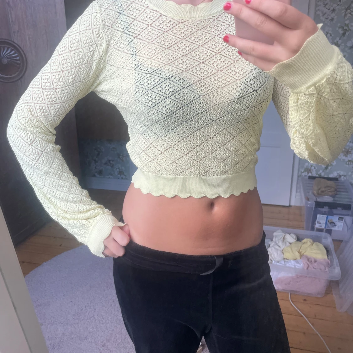 Ljusgul spetströja - 1