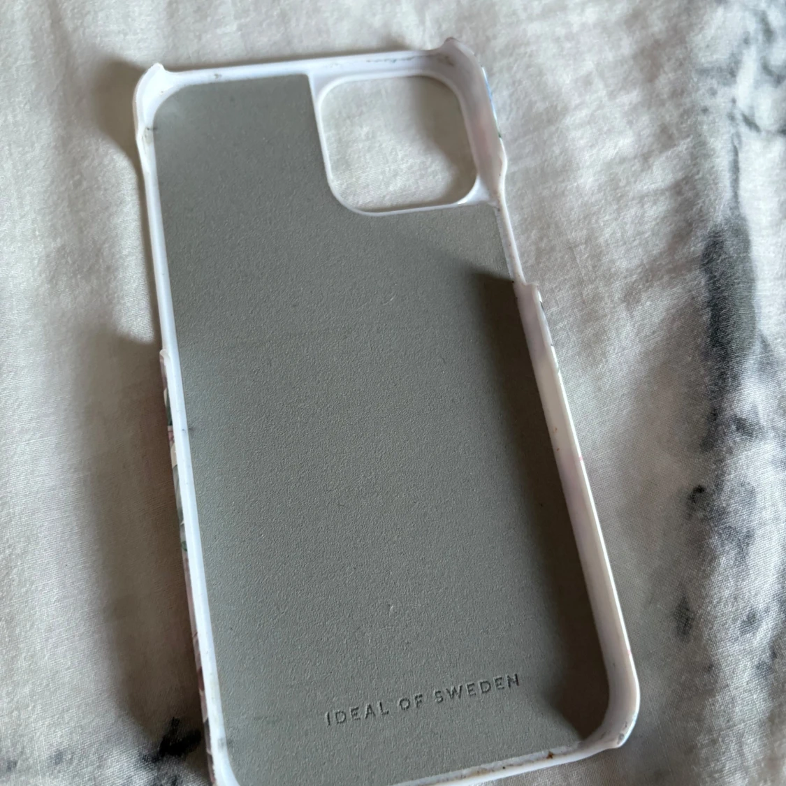 Mobilskal (iDeal of Sweden) - 1