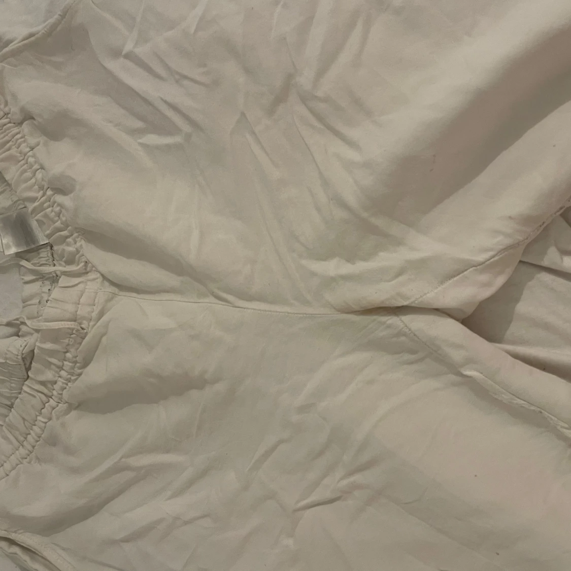 Vita linnebyxor från H&M, storlek L