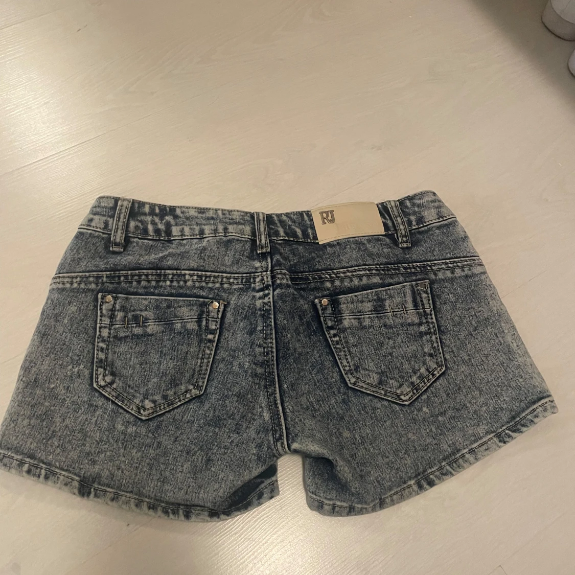 Miss RF grå jeansshorts - 1